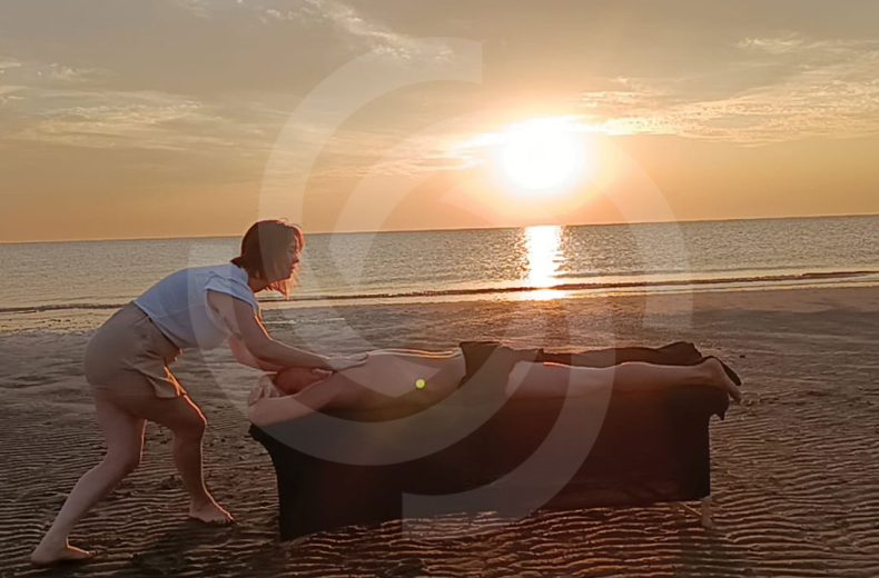 Service - Back and Shoulders Deep Tissue Massage